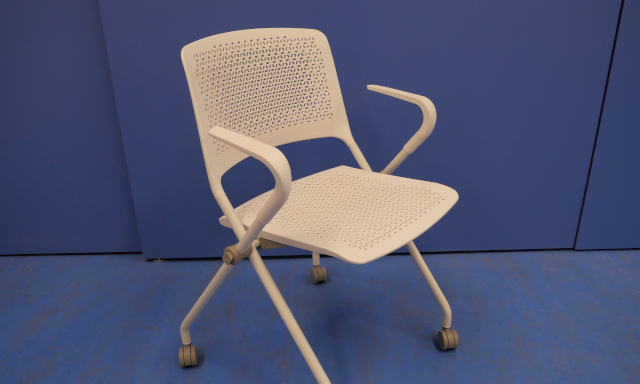 Moveable student chair