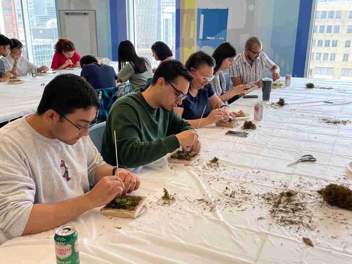 Graduate students from various disciplines joined the GRAD Art Break: Succulent shadow box crafting event on June 4 in the DCC.