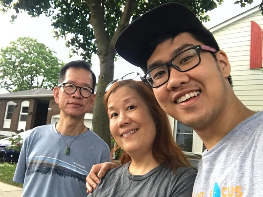 Photo of Felix Wong and his parents.