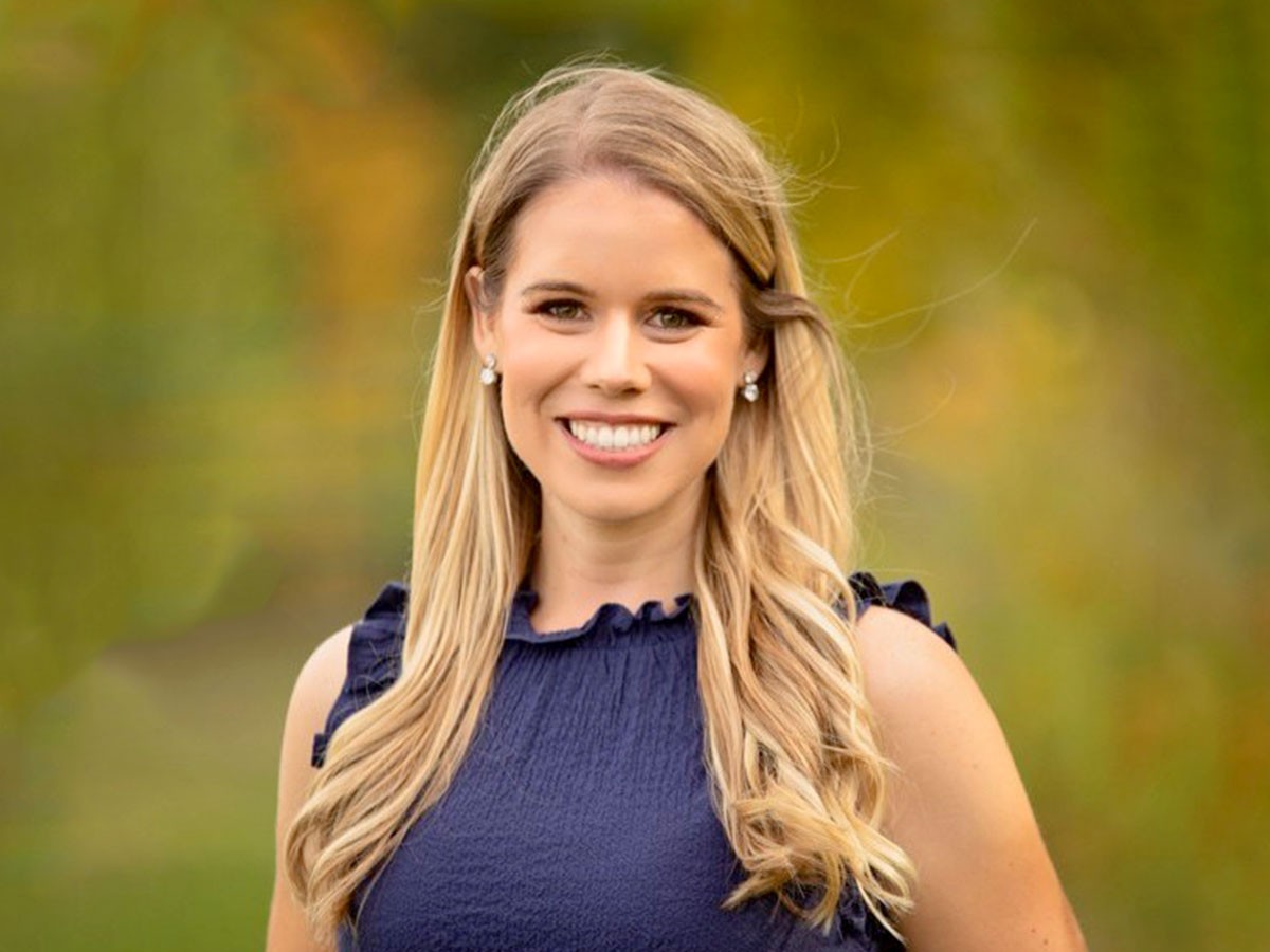 Headshot of Holly Corbett.