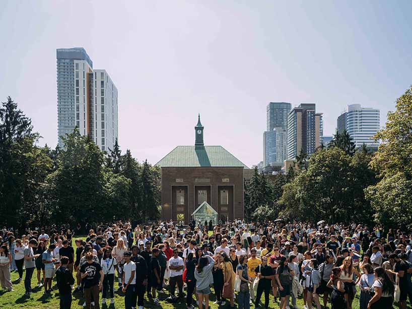 Students gathered in the quad for Orientation Week.