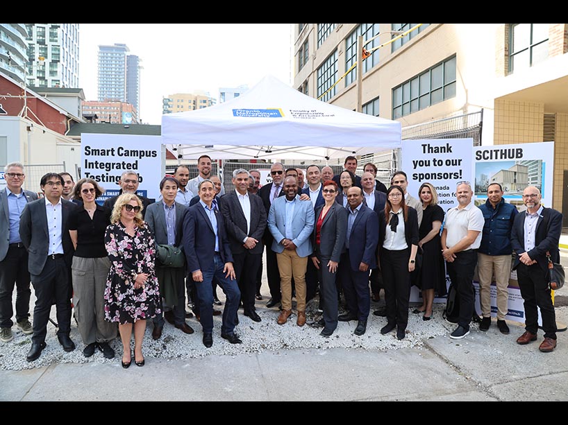 A group photo on the SCITHub building site.