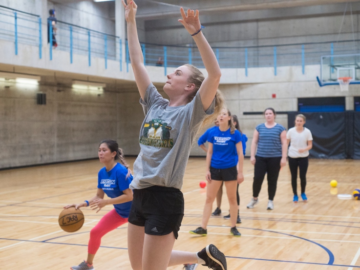 Women's Only Programs - Recreation - Toronto Metropolitan University