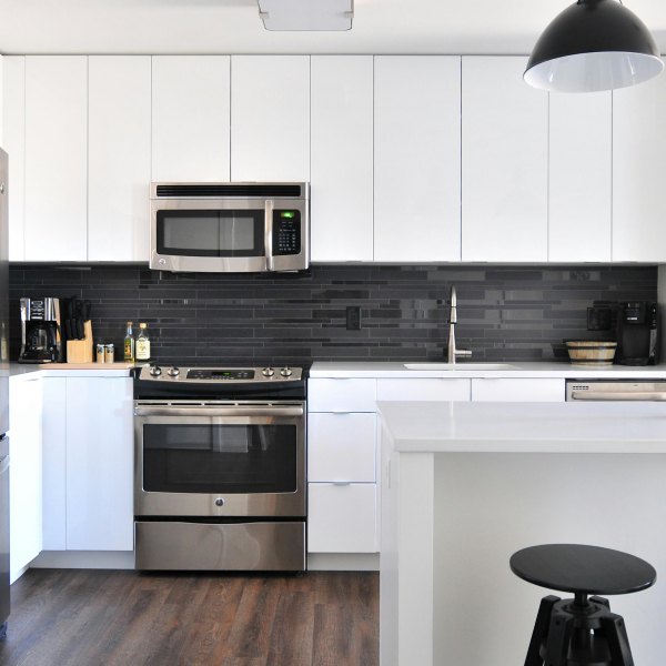 Smart home kitchen showing different kitchen devices.