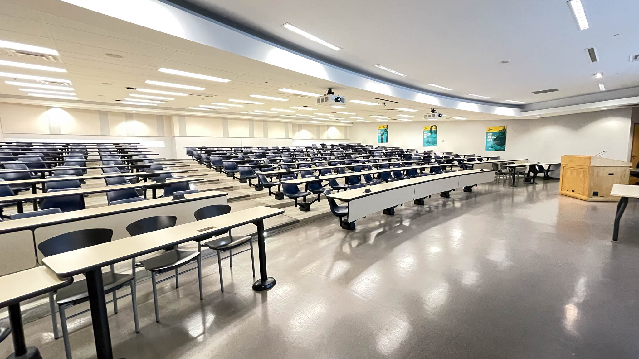 TRSM Classroom - 200 Seats 3