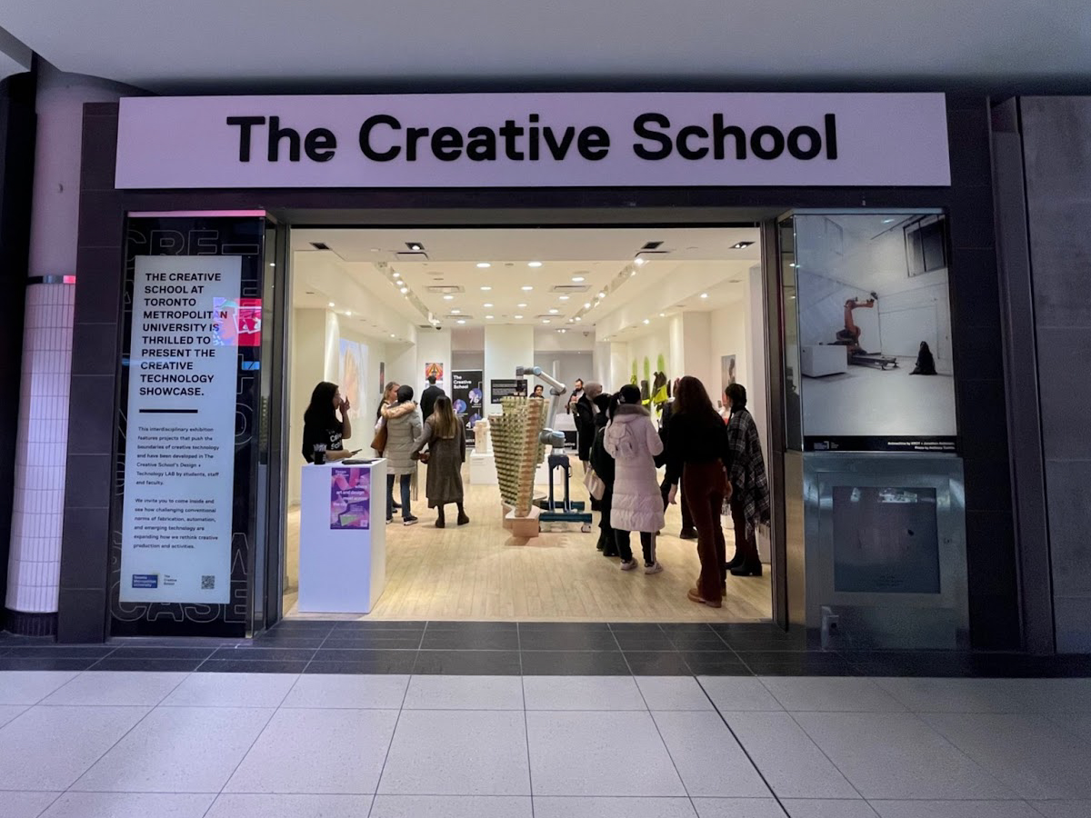The Creative School displays Creative Technology at CF Toronto Eaton ...